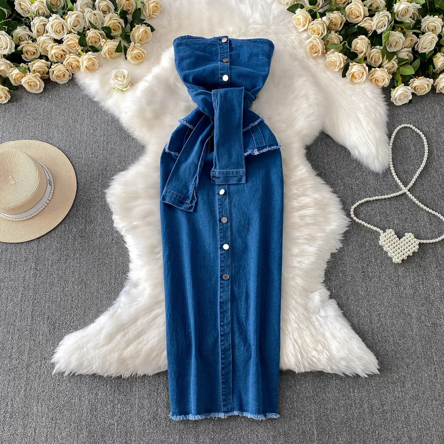 

2025 Fashion Retro Tube Top Denim Dress Women Summer Button Tie Waist Slimming Raw Edge Hem Chic Long Dress