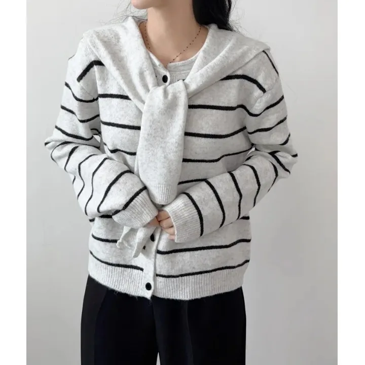 Damski sweter dziergany, elegancki, jesienno-zimowy, nowy, w paski, długi rękaw, okrągły dekolt, zapinany na jeden guzik, rozpinany kardigan, odkryte ramiona...