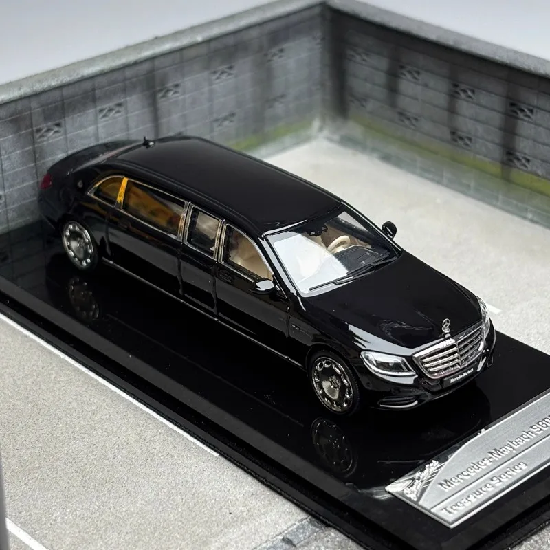 Diecast 1/64 Size Mercedes Maybach Pullman Model Car Benz S600 Alloy Car Model Toys for Boys Collection Display Hobby