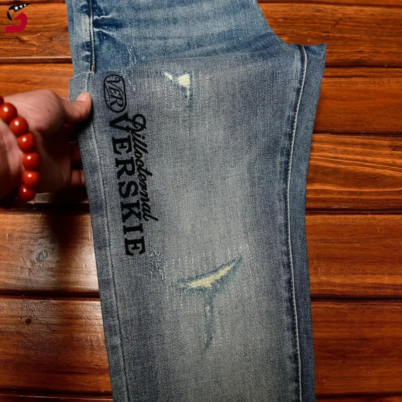 High-End Blue Printed Jeans for Men, Spring 2026, Slim Fit, Slim Legs, Ripped Patch Design, Trendy Streetwear Fashion, Versatile