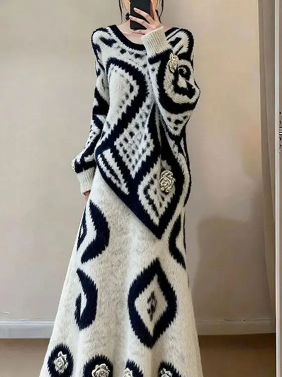 

plus Size Women's Gentle Color Blo round Ne Two-Piece Set Loose Fit High Waist Skirt Spring Faion Casual Comfortable Wa...