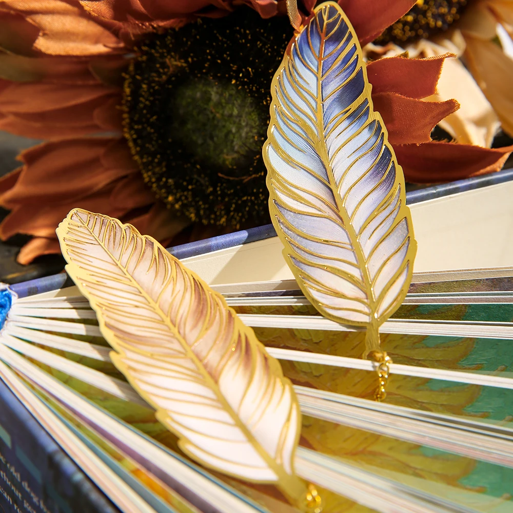 1 Pc Vintage Feather Metal Bookmark With Bronzing Chain Pendant Literary Gift For Book Lovers Readers Writers Christmas Birthday