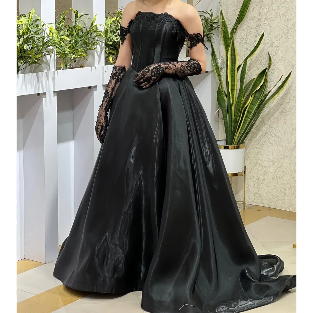 

EDECPBM Satin Off The Shoulder Black Ball Gown Evening Dress 2026 Prom Dress Elegant Luxury Lace Customized Robes de Soirée