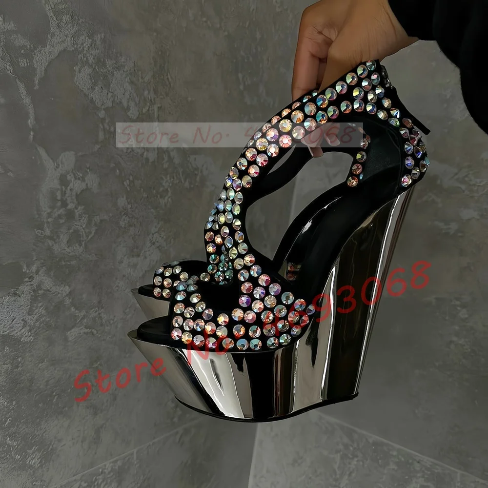 

Сверкающие красочные босоножки на танкетке со стразами, женские босоножки на платформе с перекрестным ремешком, серебряные зеркальные туфли на платформе, пикантные банкетные сандалии на молнии сзади