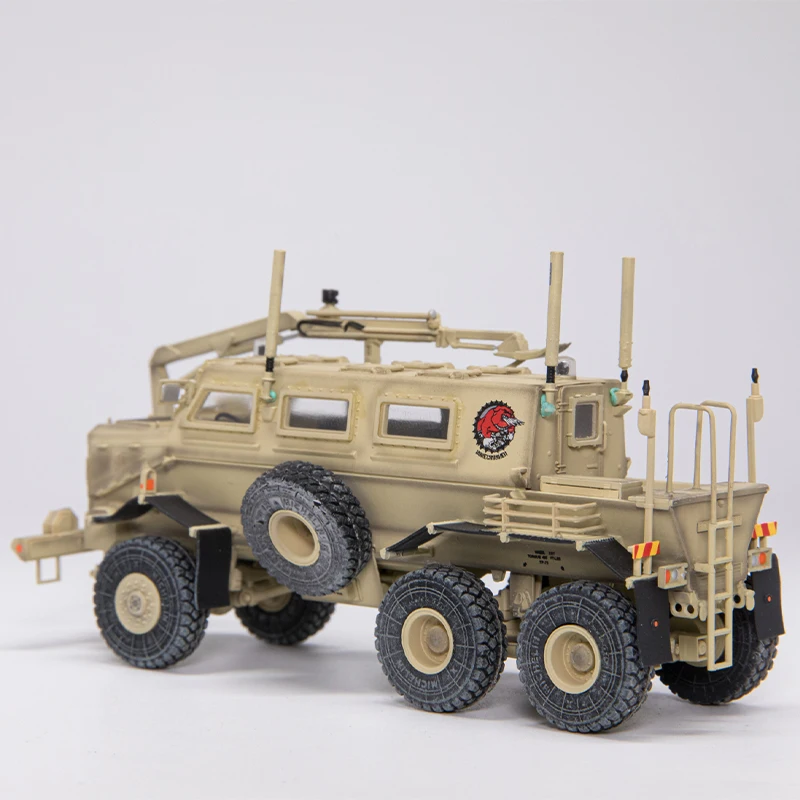 

1/72 Scale TF8375 Water Buffalo Engineering Vehicle Model Simulation Plastic Car Model Static Display Collectible Gift Souvenir