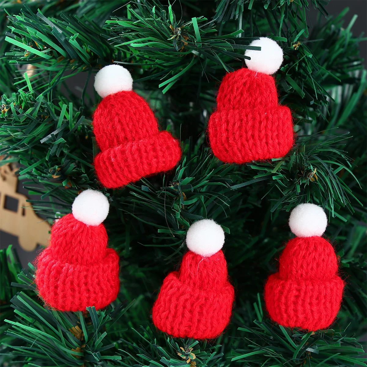 

10PCS Christmas Creative Mini Hats for Wine Bottle Mini Pretty Knitted Thread Hat Bottle Toppers Christmas New Year Decorations