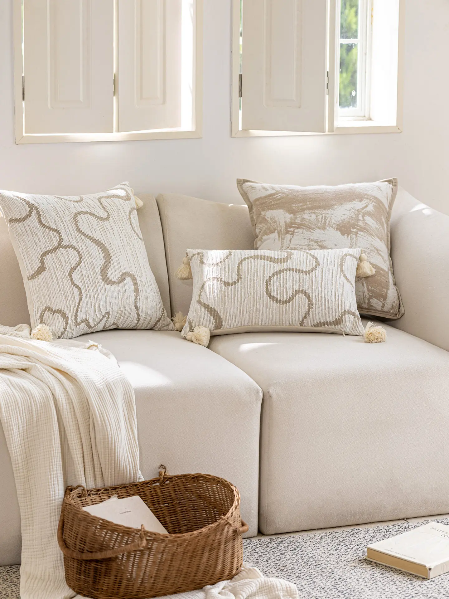 Creamy Tassel Pillowcase Home Sofa Living Room Window  Cushion Bunting Soft Decorative Throw Pillow Cover for Vacation Home