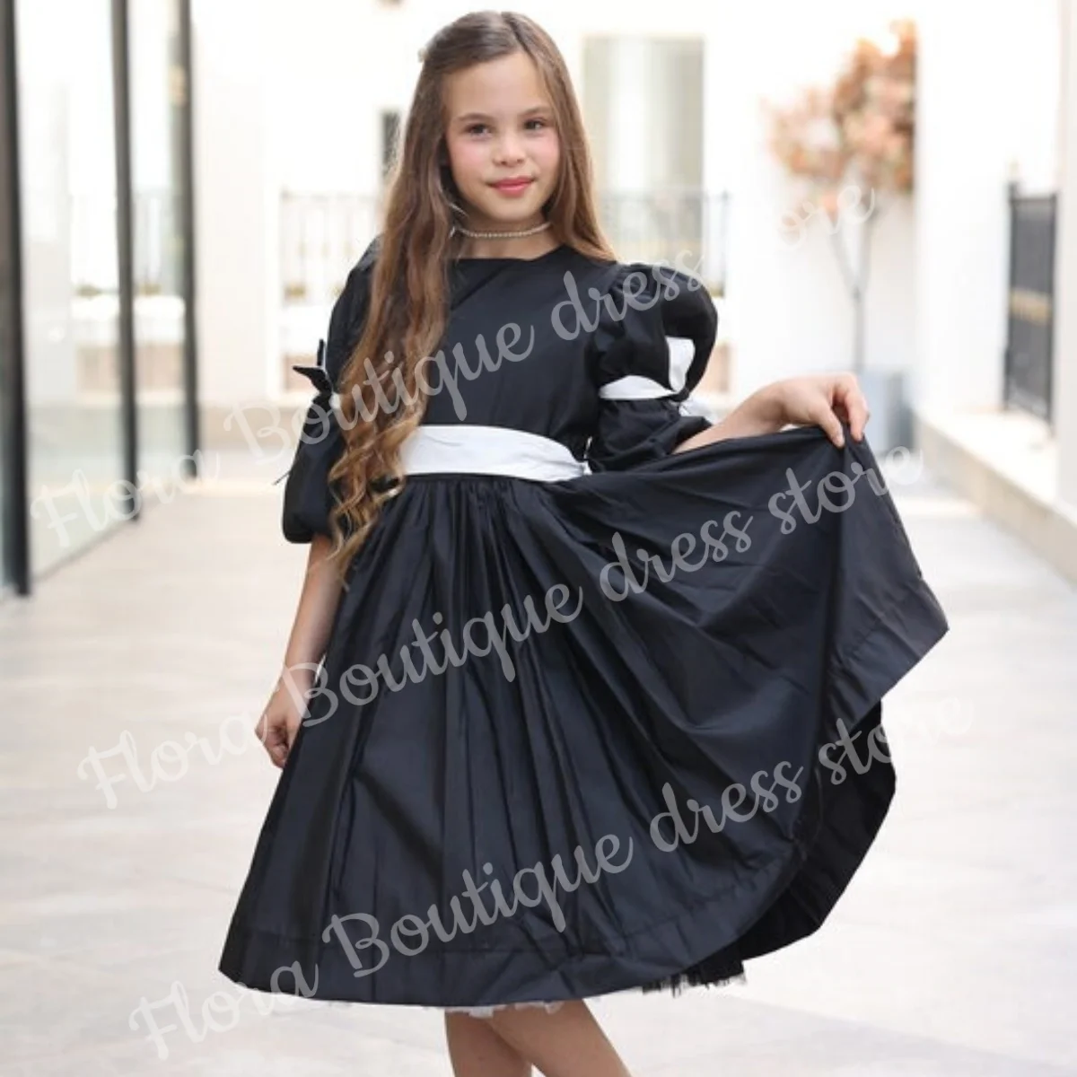 ชุดเดรสเด็กผู้หญิงสีดำแบบสั่งทำพิเศษ แขนครึ่งตัว แต่งลูกไม้ตัดกัน ชุดเพื่อนเจ้าสาวสำหรับงานแต่งงาน งานเลี้ยงรับรองอย่างเป็นทางการ และงานปาร์ตี้