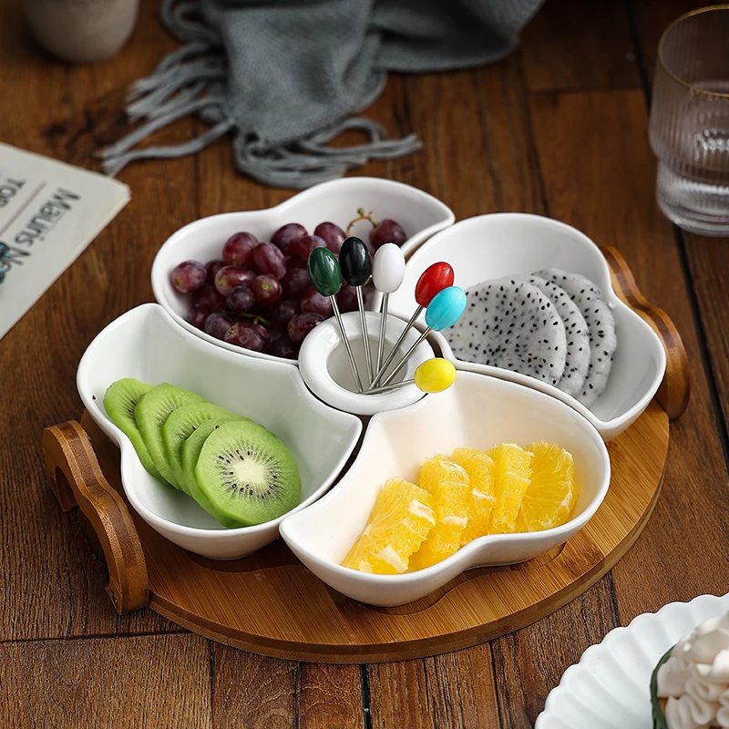 Ceramic fruit tray with fruit fork, dried fruit and nut platter, creative heart-shaped design