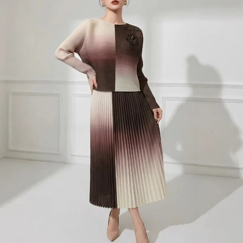 

Miyake 2026 Spring New T-Shirt & Pleated Print Top with Elegant Skirt 2-Piece Set Simple Casual Stretch Commuter Women's Wear