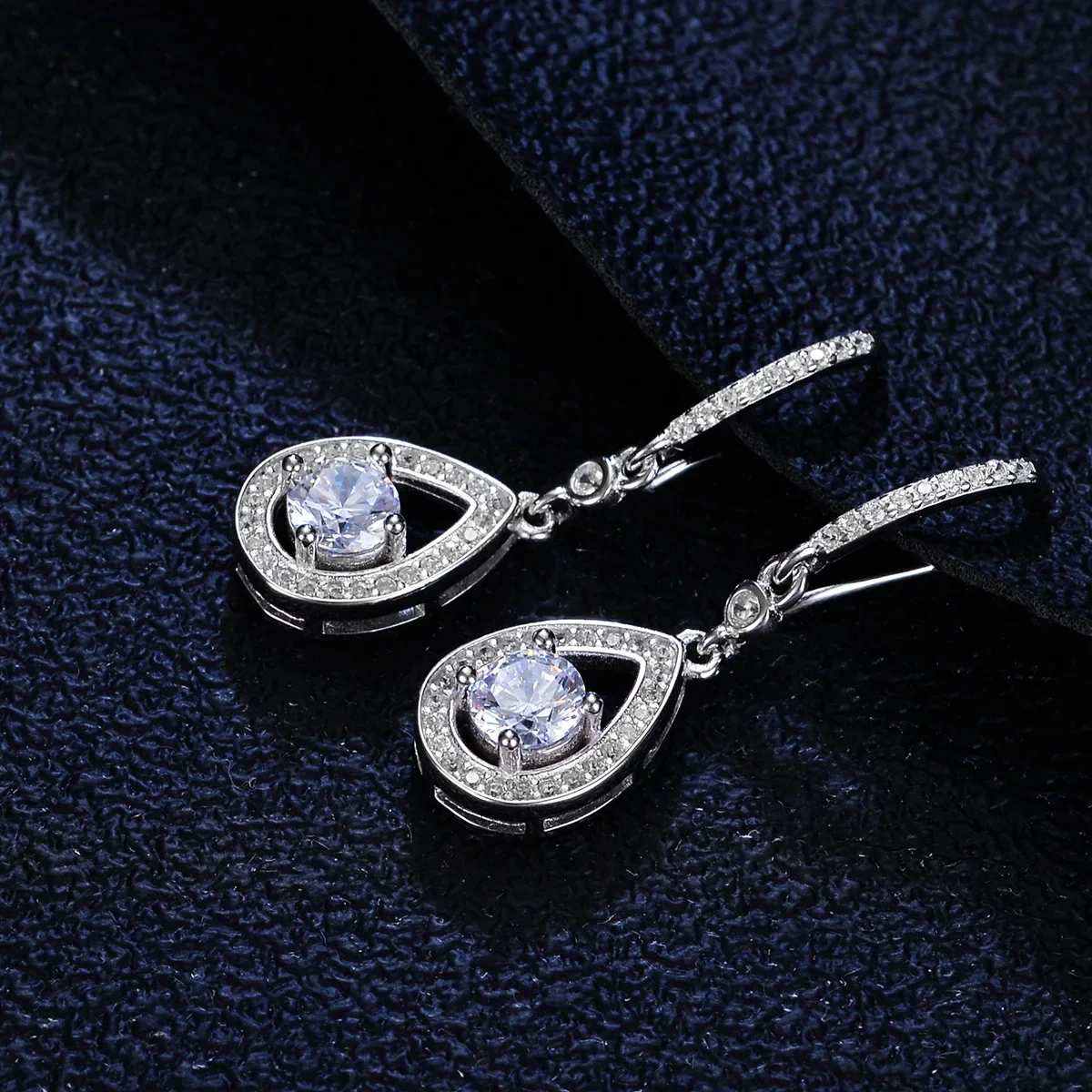 18K Gold Earrings, 0.5carat D Color Moissanite Earrings, Women's Earrings, Tassel Droplets, Pear-shaped Diamond Earrings
