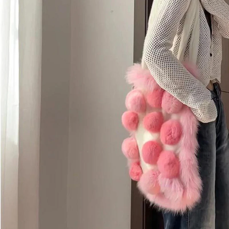 

Fur Bag Women's 2022 New Winter Big Tote Bags for Women Luxury Niche Design Contrast Soft Fur Girl Shoulder Bag