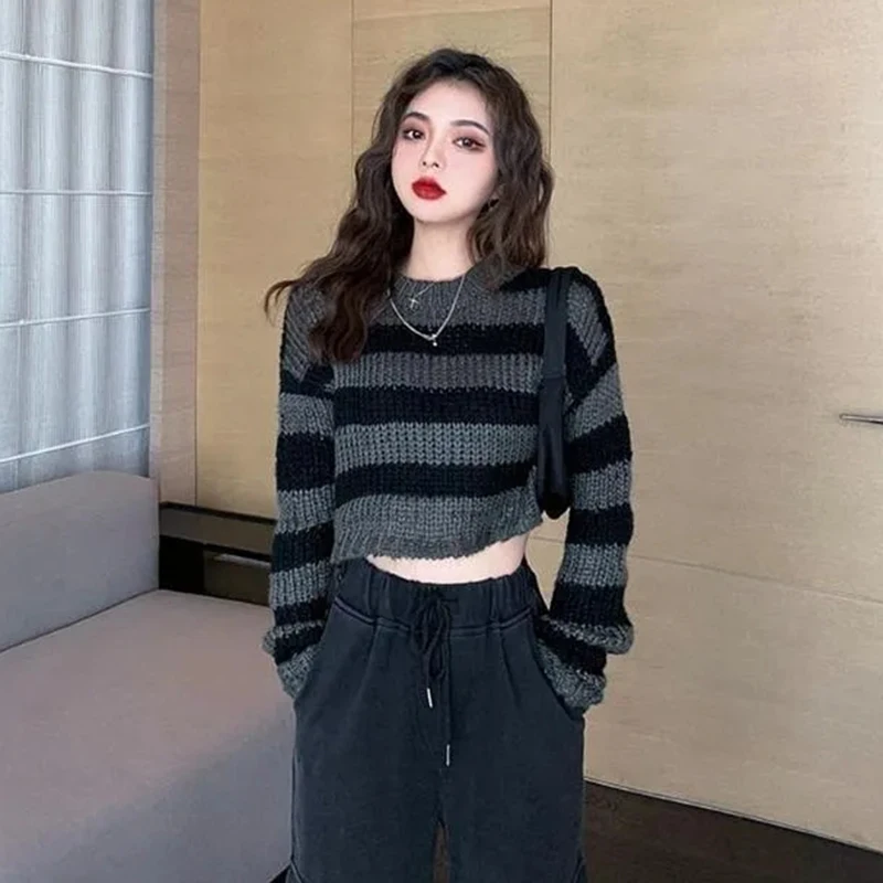 Vintage Striped Short Tops Women Korean Style Loose Gray Pullover Knitwear Lady 2023 Spring Autumn All-Match Long Sleeve Sweater