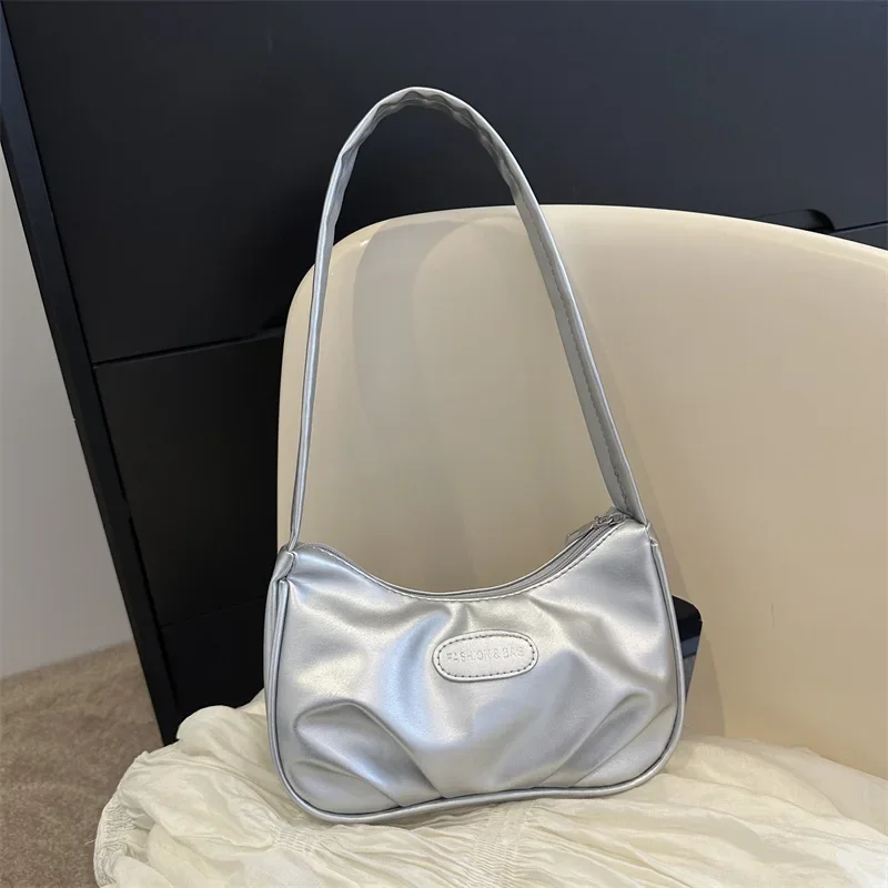 Niche Textured Silver Bag for Women 2024 New Summer Shoulder Messenger Bag Pleated Underarm New Moon Bag