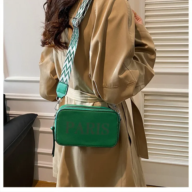 حقيبة كروس بسيطة بسعر خاص لعام 2025 - محفظة مربعة صغيرة، حمل متعدد الاتجاهات، واسعة وأنيقة، أساسية لخريف وشتاء