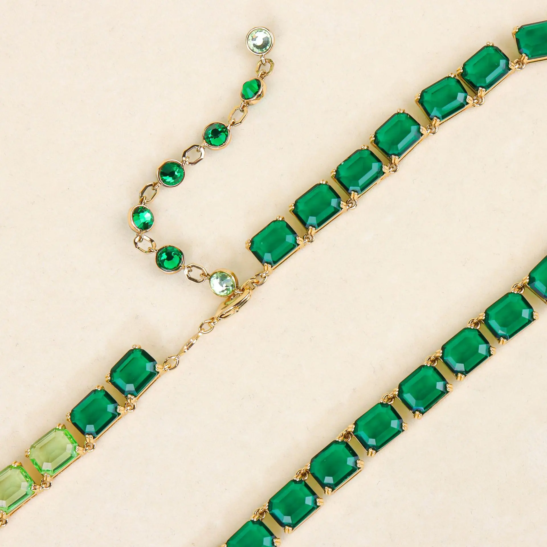 レディース スクエア エメラルド ジルコン ネックレス イヤリング セット 2025