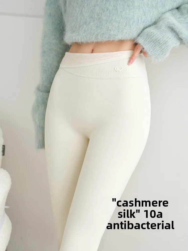 กางเกงโยคะเอวสูงบุซับในสำหรับผู้หญิง ยกกระชับสะโพก ใส่เป็นกางเกงออกกำลังกายหรือใส่เป็นกางเกงลำลองในฤดูหนาว เนื้อผ้าเรียบเนียน กระชับสัดส่วน ทรงยาว