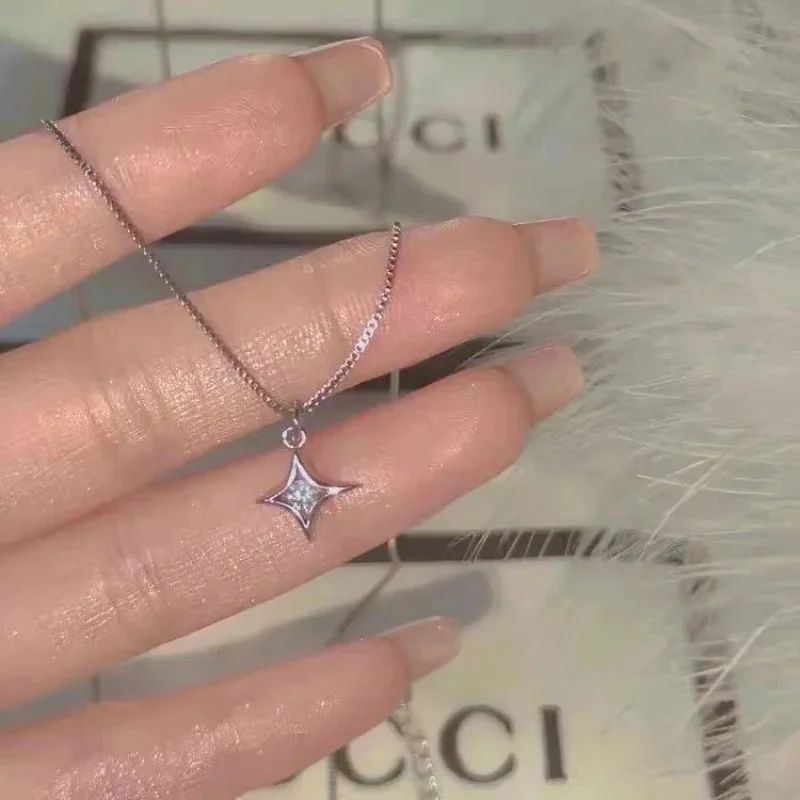 2026 Hot Seller Four Point Star Pendant Necklace Single Central Round CZ Dainty Thin Snake Chain Tiny Minimalist Women Jewelry