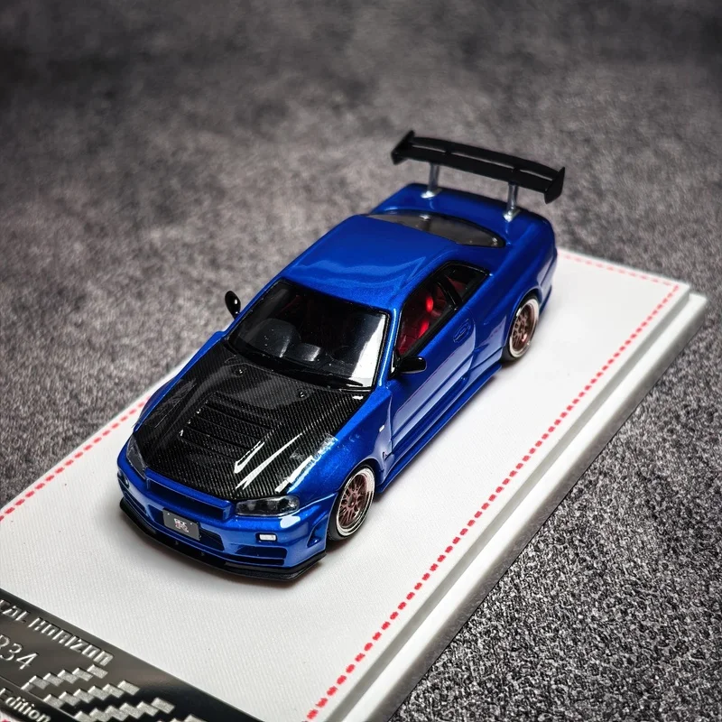 新入荷 Fh 1:64 日産 カーボンキャップ スカイライン GTR R34 Z-Tune 合金製ミニチュアダイキャスト 日産オーナメント カスタム玩具 子供向けギフト