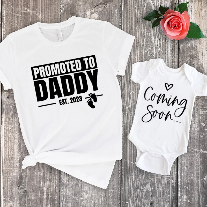 

Promoted To Daddy 2023 T-Shirt Funny New Dad Family Matching Outfits Soon To Be Daddy Shirt New Father Gift Fashion 13-24m m