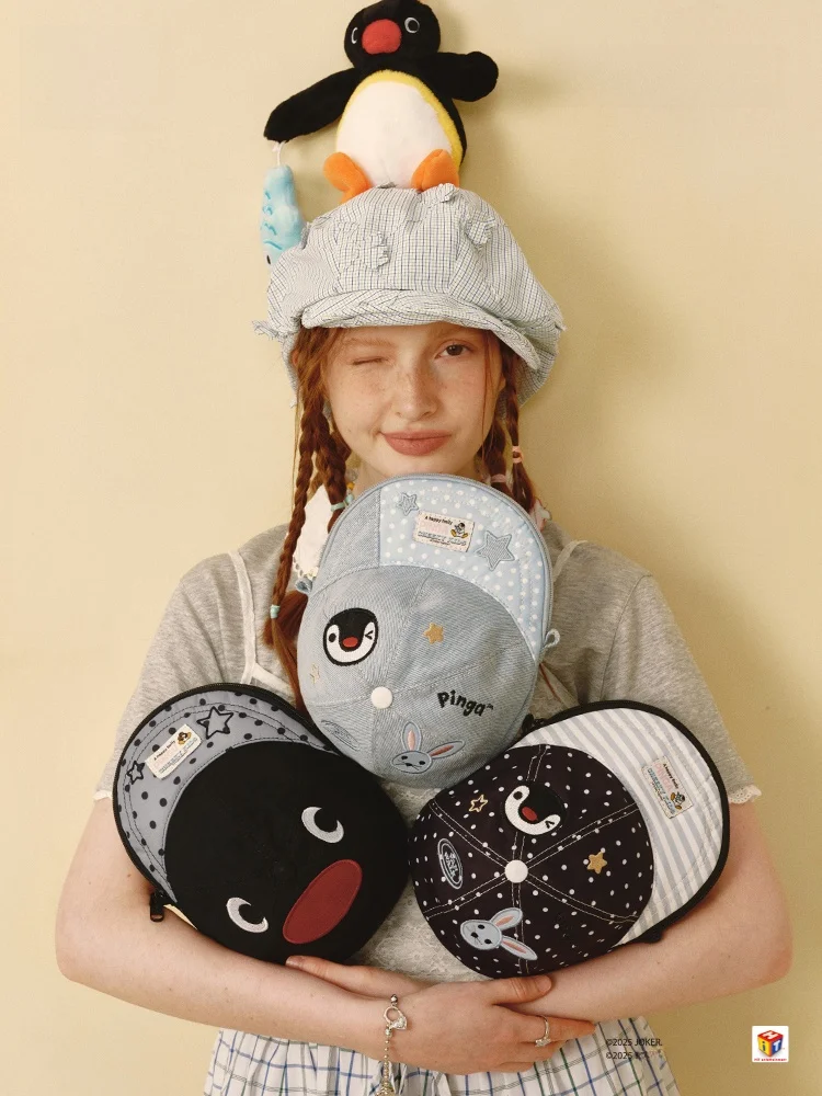VANWALK Penguin Color Block Hat Single Shoulder Bag Casual Travel Ins Crossbody Bag for Girls Youthful Star Pattern round Cyl...