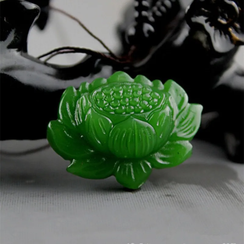 

Natural Green Handmade Carved Lotus Jade Pendant, Fashionable Boutique Jewelry, Men's and Women's Lotus Necklace