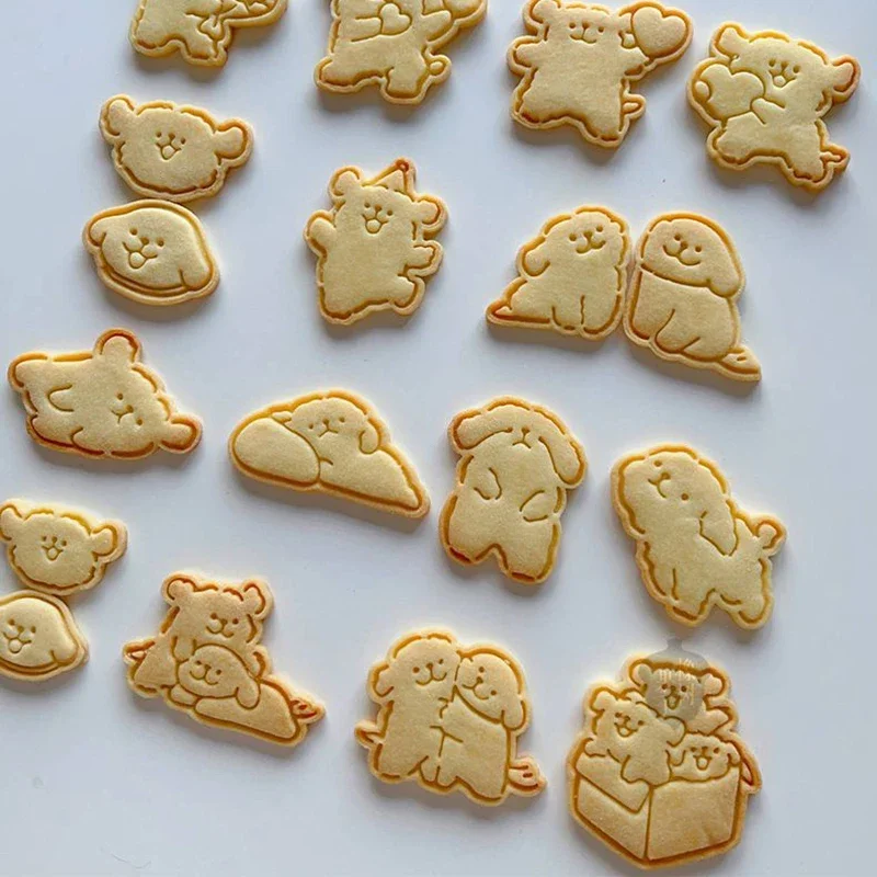 Cute Bear Fondant Cake Mold Biscuit Cookie Plunger Cutters for Children Sugarcraft Cake Decorating Baking Tools Kitchen Gadgets