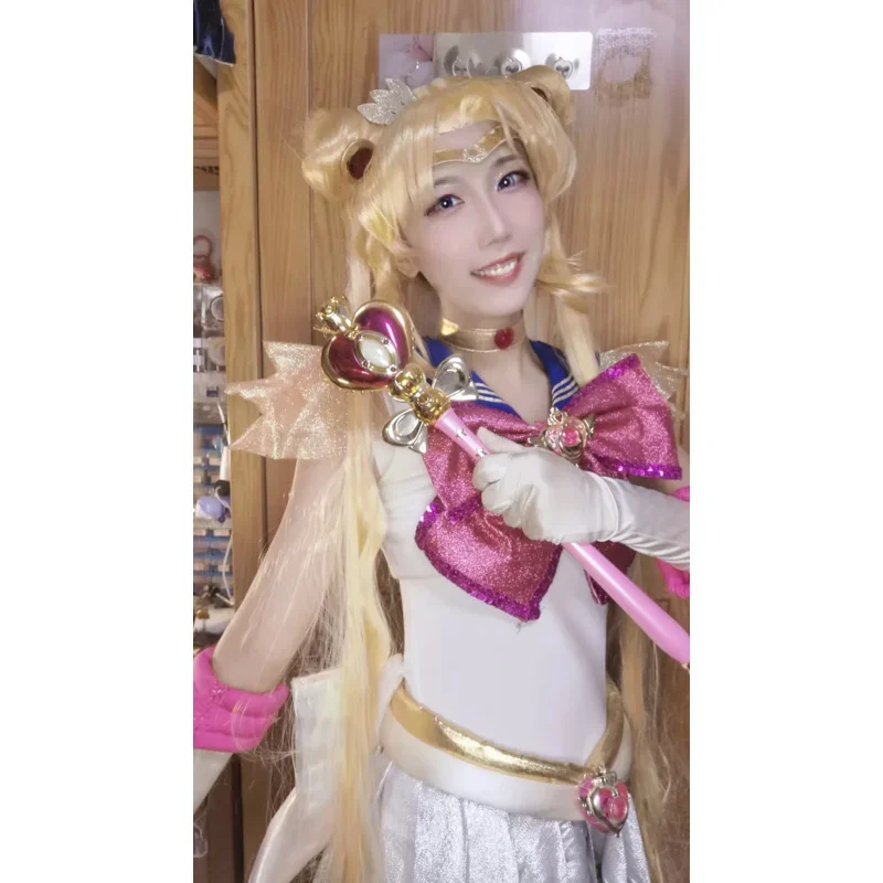 الكلاسيكية اليابان أنيمي بحار القمر شعر مستعار تأثيري Usagi Tsukino دور اللعب الذهبي اللون شعر مستعار طويل مع 2 الكعك زي M17