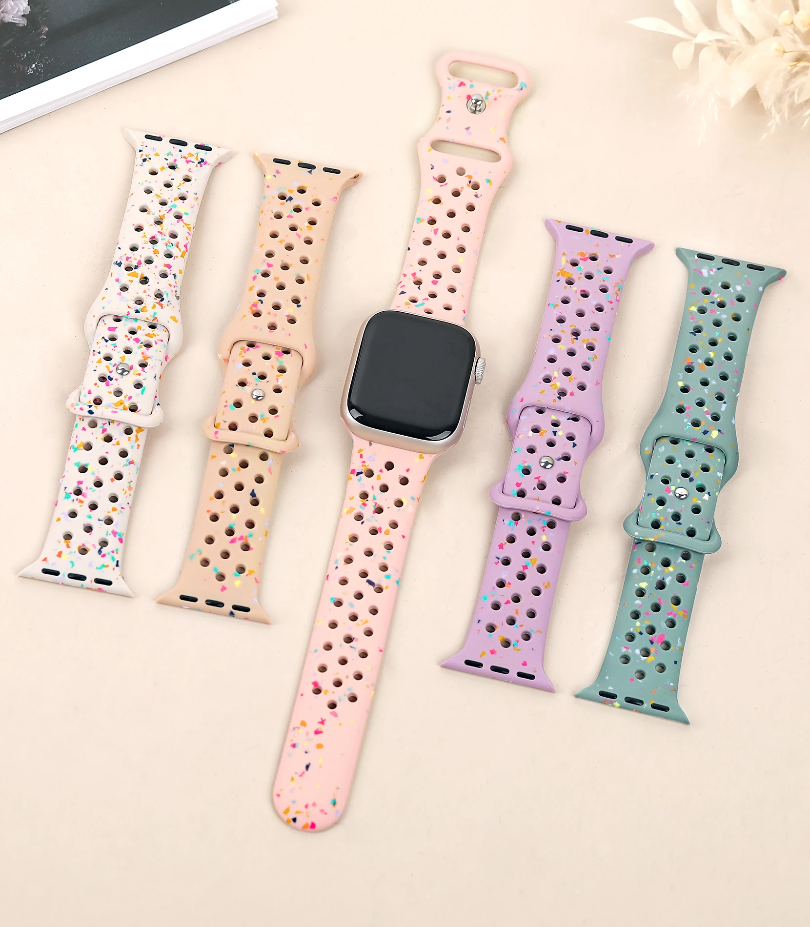 

Silicone Band for Apple watch strap 45mm 44mm 38/40/41mm Breathable bracelet iwatch Series 10 42/46mm 9 8 7 6 5 3 SE Ultra2 49mm