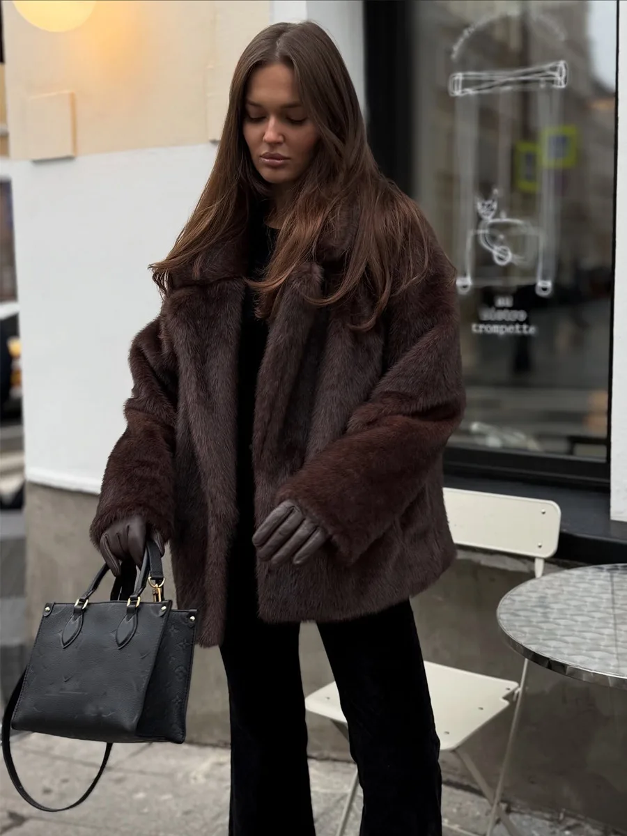 Winter High Quality Thick Warm Faux Mink Fur Jacket Coat Women Luxury Elegant Brown Wide Lapel Hidden Button Fluffy Fur Jacket