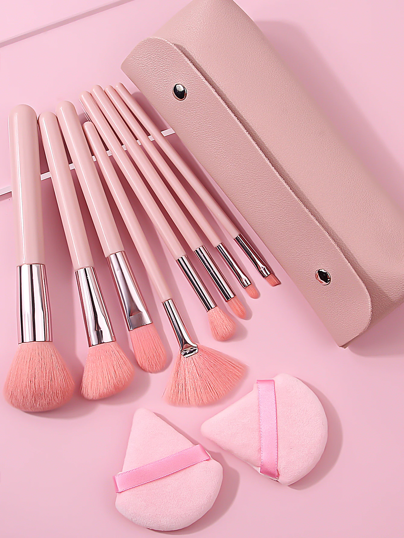 8pcs pink makeup brush set,high-quality bristles foundation brush,blush brush,eyeshadow brush+2PCS makeup sponge with storagebag