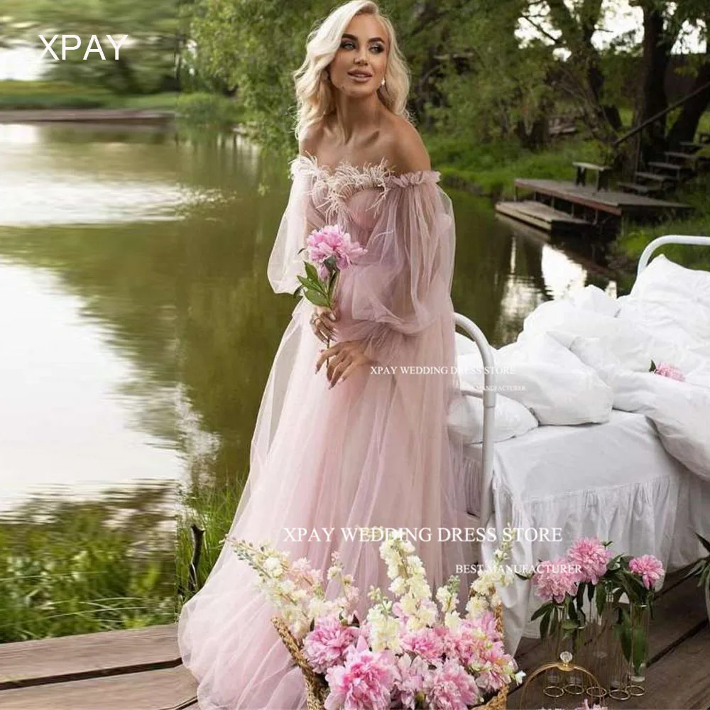 

XPAY Off Shoulder Bohemian Wedding Dresses Pleats Feathers Blush Pink Tulle A Line Bride Dress Long Puff Sleeve Bridal Gowns