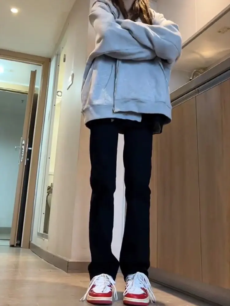 Damskie jeansy bootcut z wysokim stanem, dopasowane, z szerokimi nogawkami, ocieplane polarem, proste, z mieszanki bawełny o wysokiej elastyczności.