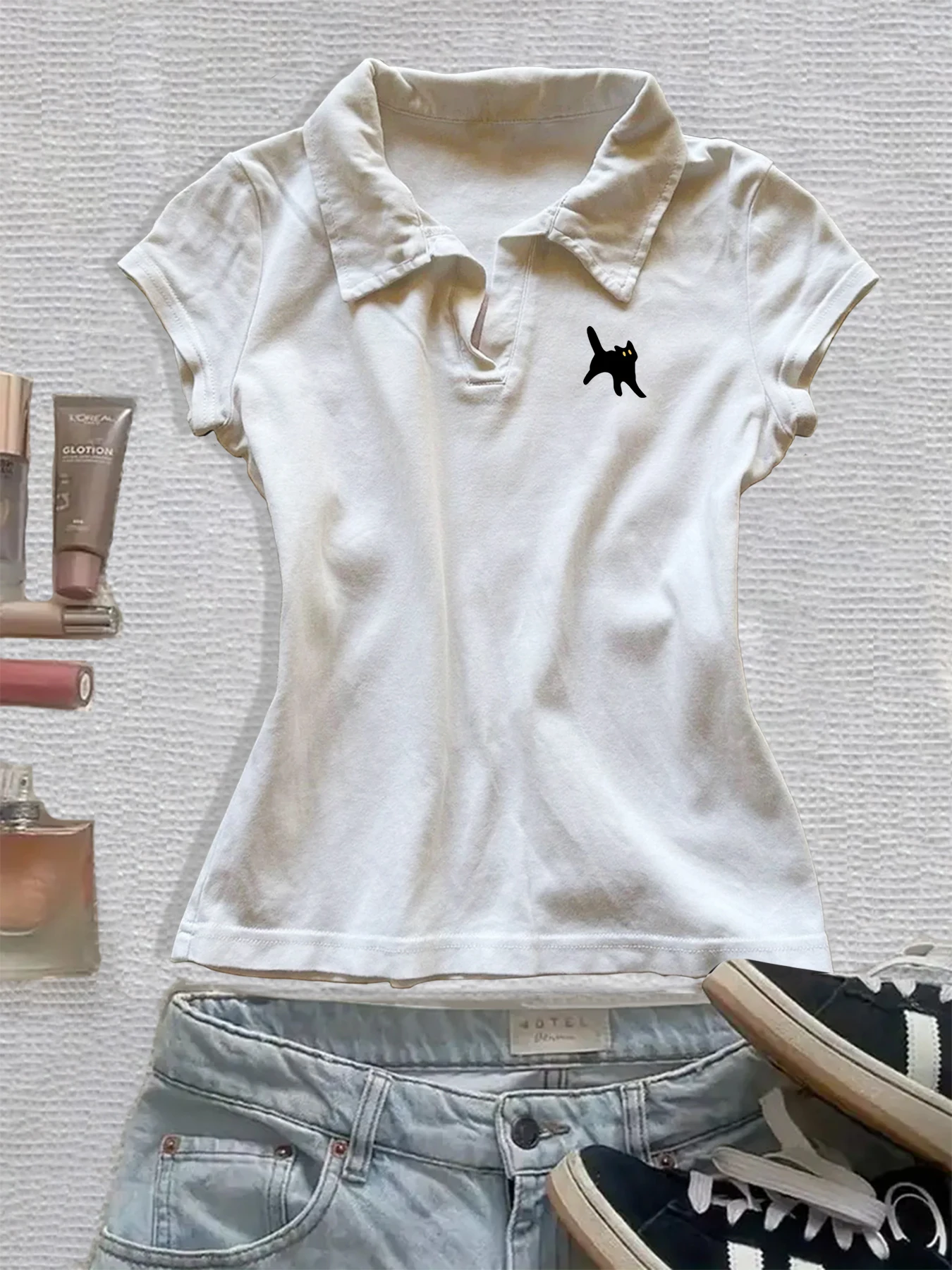 

Amazing summer Women's slim polo with small V-neck and short sleeves is easy and fashionable this is what you really need