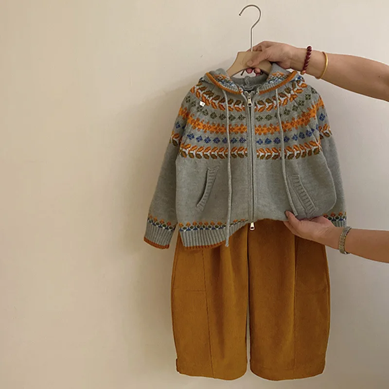 Girls' autumn and winter 2026 new item, medium and large children's gray jacquard hooded sweater, cardigan, wide leg pants