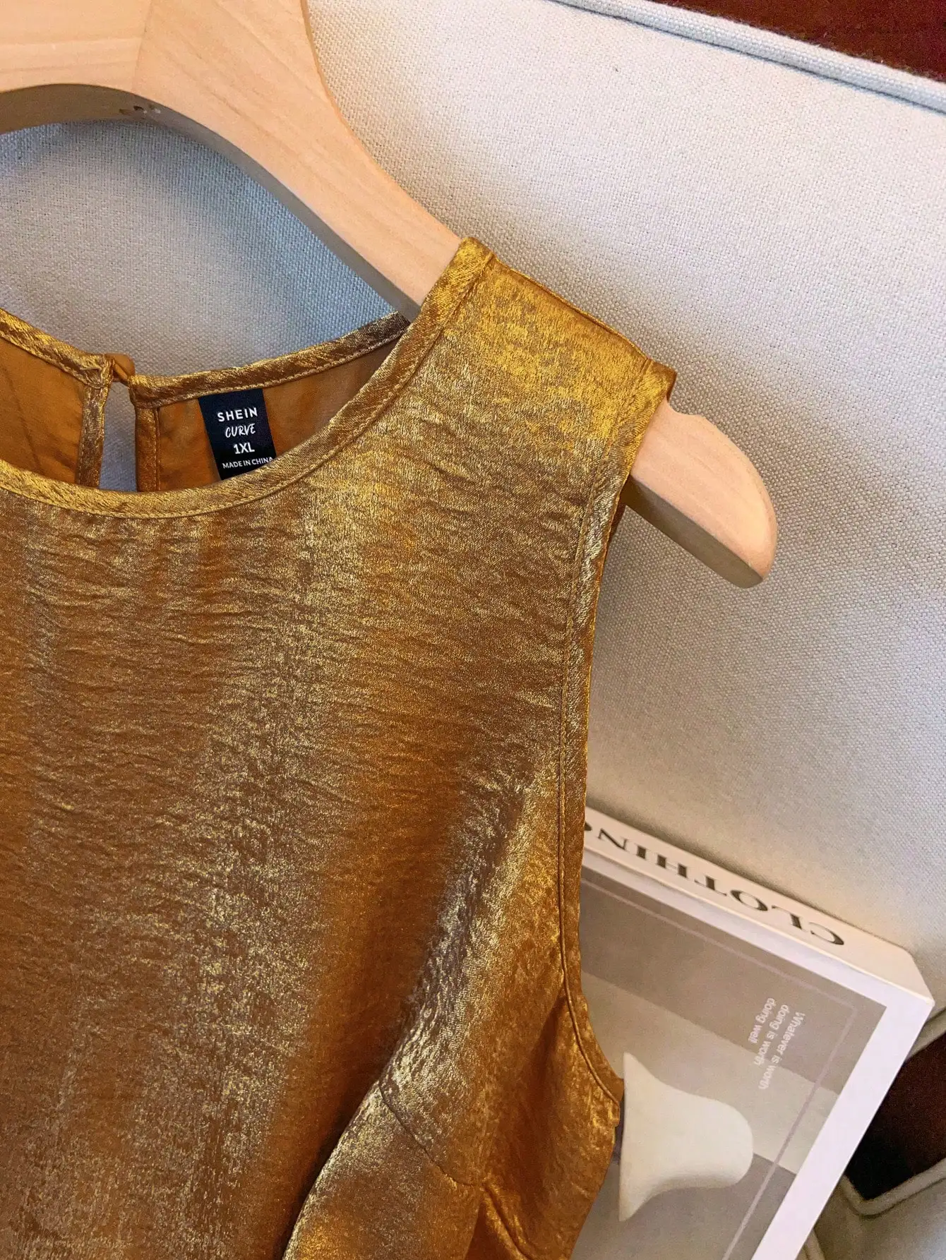 

Loose Fit Round Neck Metallic Casual Tank Top For Women Plus Size