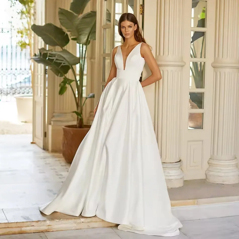 

Backless Wedding Dresses A-line V-neck Satin Boho Bridal Gown Arabic Dubai Islamic Vestido De Noiva Customized