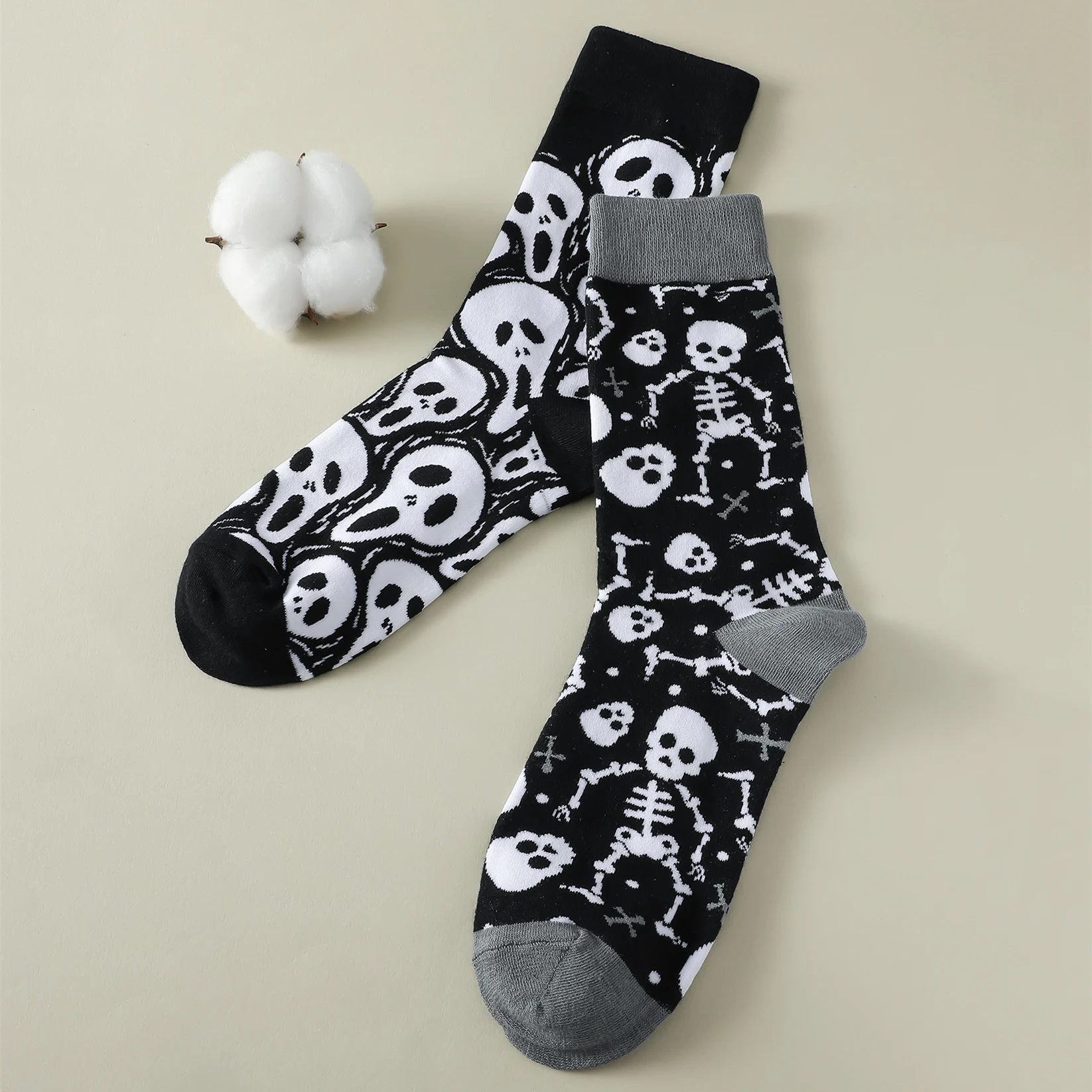 2 Pairs Women\'s Halloween Socks Skull Ghostmask Pattern Punk Trendy Crew Socks Autumn Winter Cozy Breathable Socks Lot