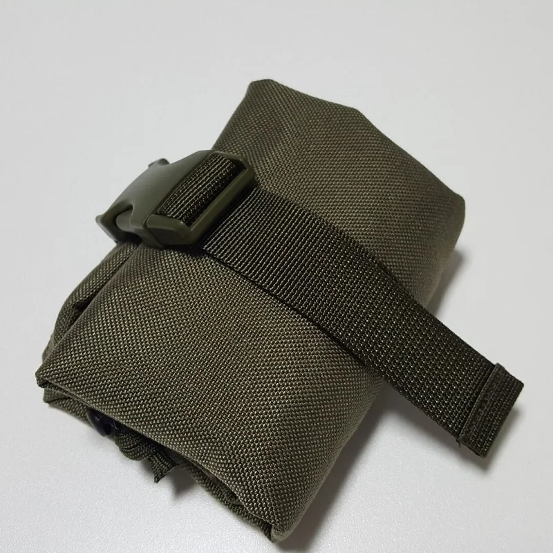 سترة تكتيكية ألمانية من SEK مع ملحقات مختلفة #3