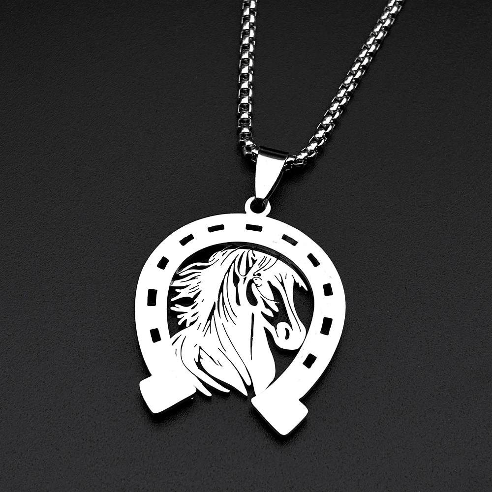 Collana con Ciondolo a Forma d - Horseshoe Game Set recensione e prezzo