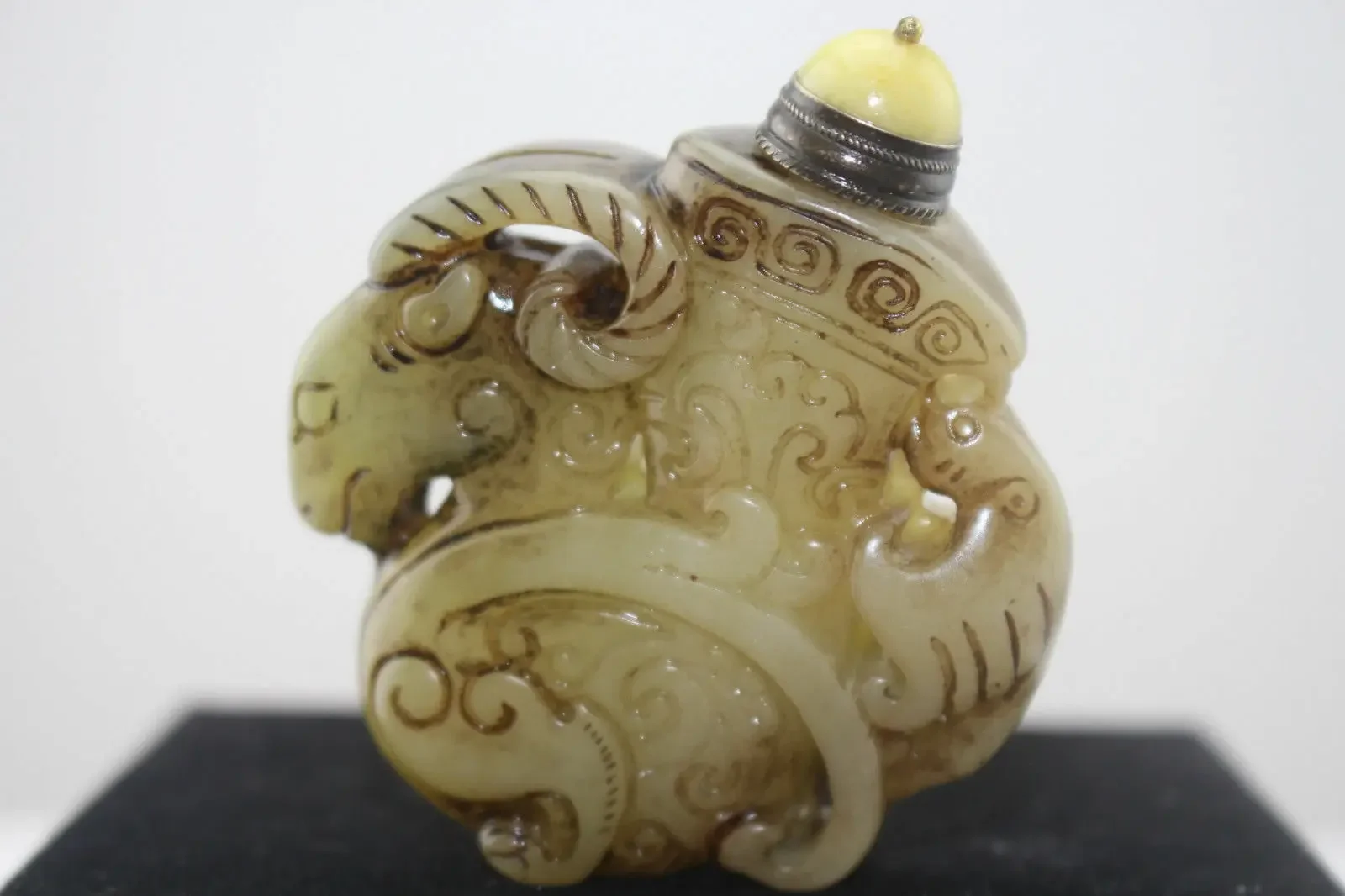 زجاجة سعوط اليشم القديمة المنحوتة يدويًا من ماستر الصيني مجموعة عتيقة من المفروشات المنزلية هدايا للأصدقاء #2