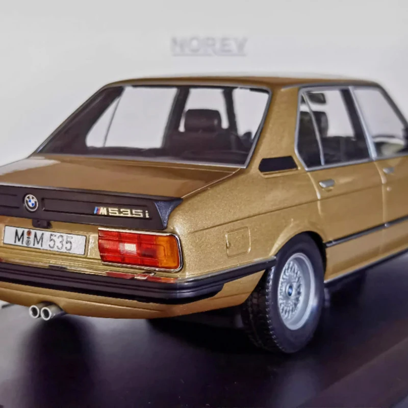 NOREV Diecast escala 1:18 M5 535i 5 serie coche en miniatura de aleación colección de simulación terminada decoración regalo juguete pantalla estática