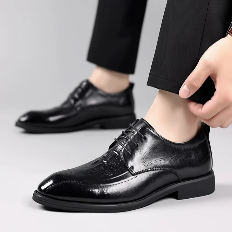

Men's Formal Shoes Pure Color Leather Upper Low Heel Round Toe Lace-up Style Model High Quality Excellent in Wear Resistance