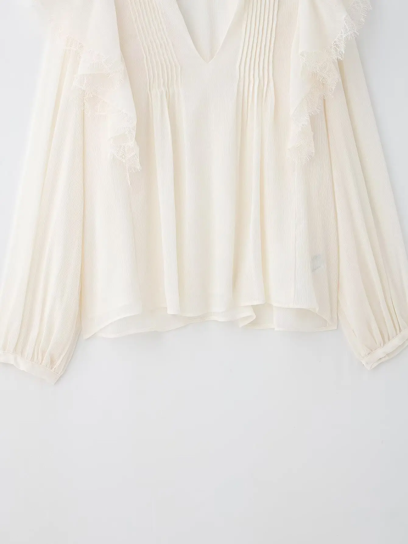 BB6080 25 Spring New Product Women's Lace Stacked Decorative Temperament V-neck Long sleeved Shirt 5029052
