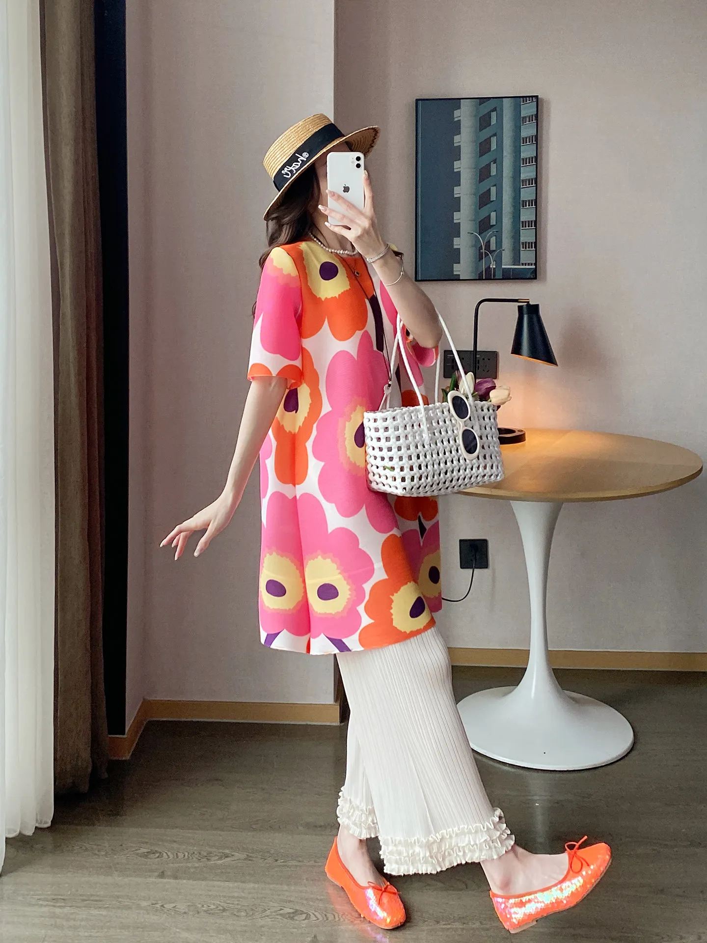 

Плиссированное весеннее платье с геометрическим принтом для женщин, летнее, с коротким рукавом, круглым вырезом, средней длины, в стиле Мияке, для отпуска