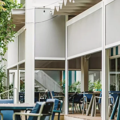 Electric Waterproof Motorized Roller Blinds Screens Retractable Zip Screen Outdoor Curtain and Windproof Shades Patio