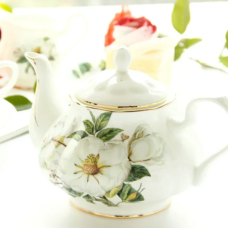 Bone China Ceramic Coffee Pot, Big Volume, British Teapot, Water Kettle, Afternoon Flower Pot, Drinkware, Pitcher Jug, 900ml