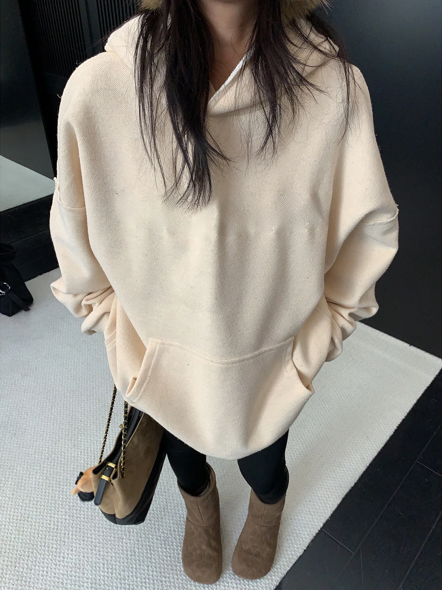 

Loose Fit Hoodie Women's Spring Casual Style Embroidered Sleeveless Long Sleeve Hooded Sweatshirt Comfortable Breathable Cotton