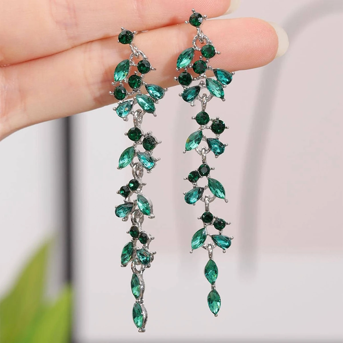 2pcs fashionable and high-end long tassel full diamond leaf earrings for women's banquet dress accessories image 3