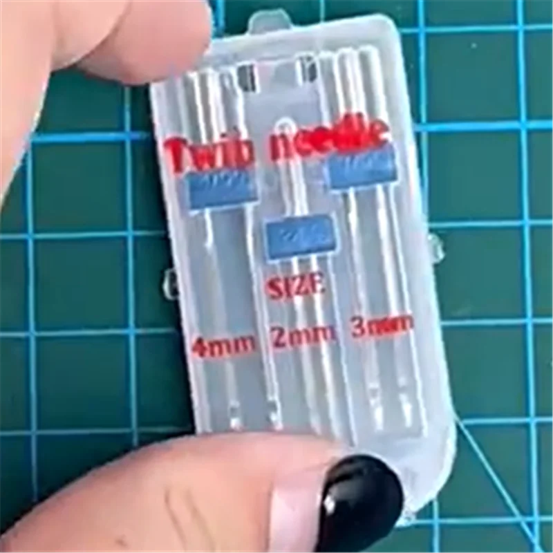 

For Household Sewing Machines 9 Groove Pintuck Presser Foot with 3 Pcs Double-Headed Sewing Machine Needles in 3 Sizes (2/3/4mm)